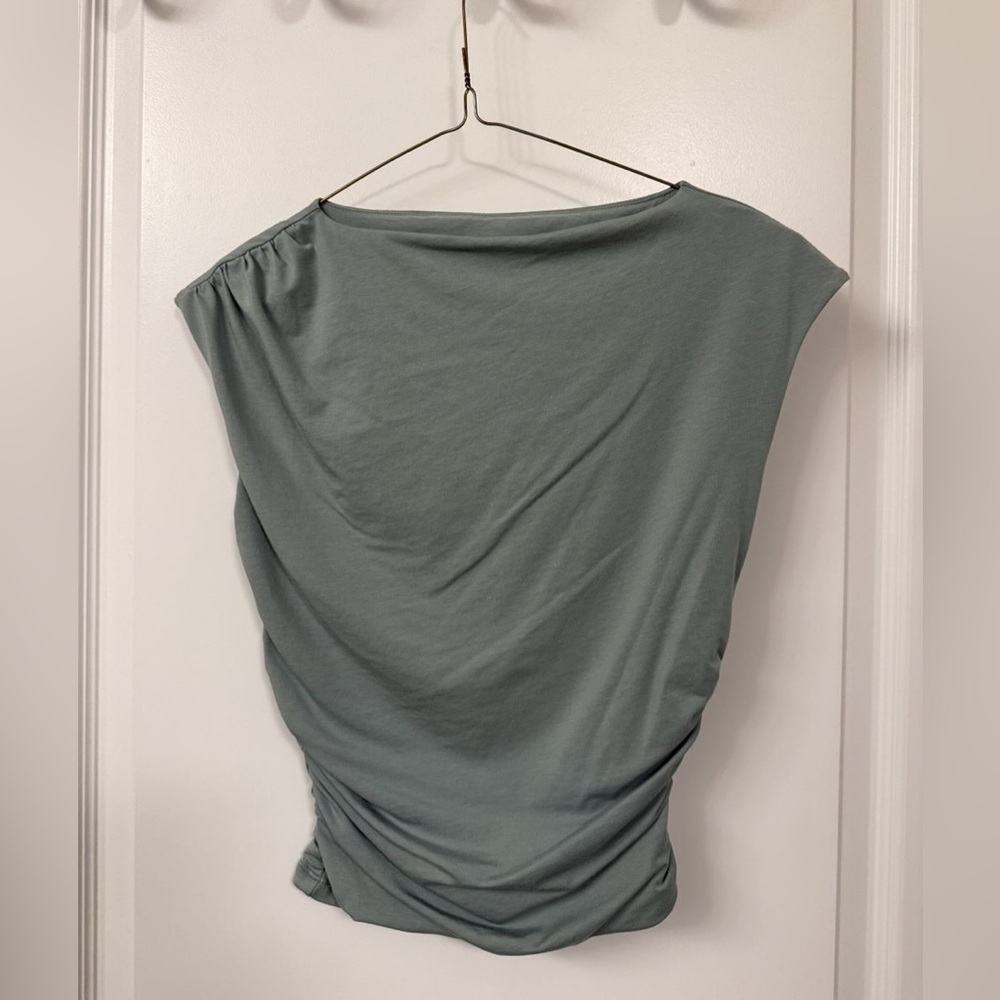 Abercrombie boat neck top